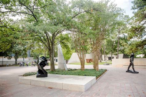 Saturday Members Tour | Highlights of the Cullen Sculpture Garden | The Museum of Fine Arts, Houston