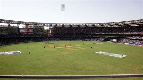 IPL 2023: Wankhede Stadium Mumbai IPL Stats and Records, Pitch Report ...