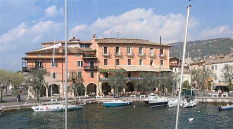 Bardolino at Lake Garda is the wine town of the lake