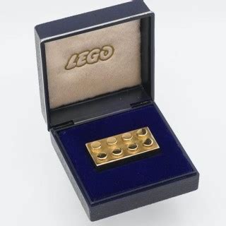 Solid gold 2x4 brick on Catawiki | Brickset