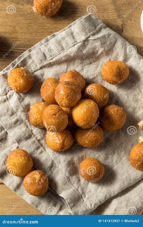 Homemade Glazed Donut Holes Stock Image - Image of fattening, hole: 141412837