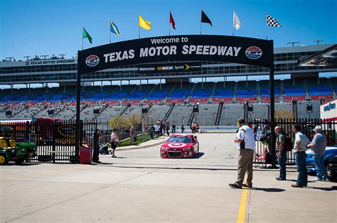 3 Best Race Tracks in Texas - The News Wheel