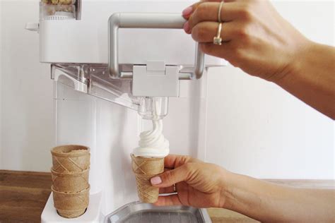 How To Make Soft Serve Ice Cream In A Home Ice Cream Maker | Robots.net