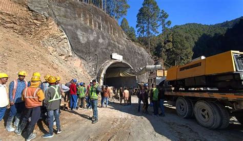 Uttarakhand tunnel collapse: Rescue ops to save 40 trapped workers may ...