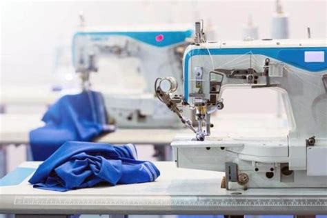 15 Best Industrial Sewing Machines Reviews 2021 | Heavy-Duty