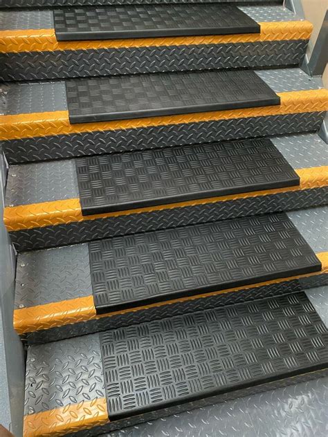 Rubber Stair Tread Heavy Duty Non-Slip Stair Pads, Outdoor & Indoor ...