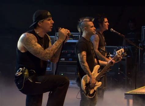 File:Avenged Sevenfold Live in the LBC large.png - Wikimedia Commons