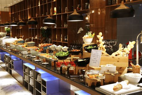 12 Hotel Buffets In Singapore With 1-For-1 Deals To Activate Your Entire Squad For