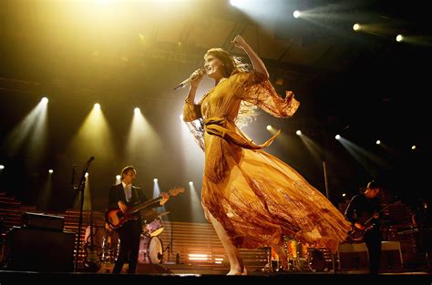 Florence & The Machine’s Duet With Marlon Williams In Sydney: Watch ...