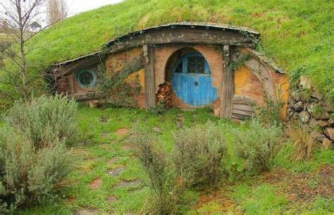 Eureka Springs Hobbit cave | Hobbithaus, Vergessene orte, Orte