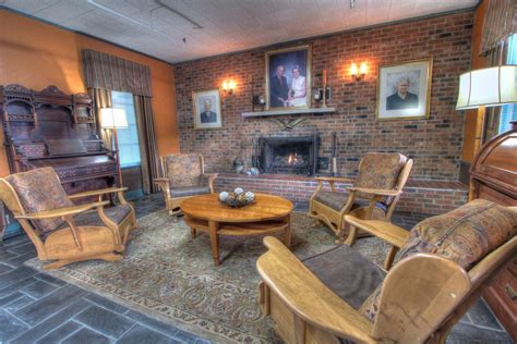 Historic Gatlinburg Inn | Gatlinburg, TN 37738