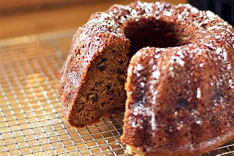 Easy Applesauce Cake | WeeklyBite