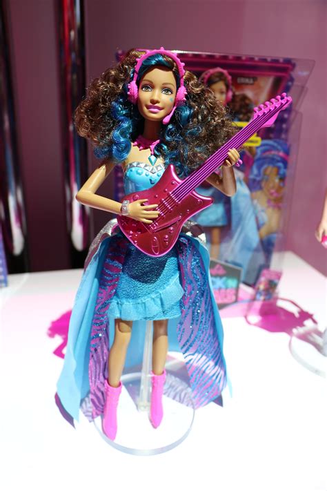 Barbie in Rock'n Royals Erika Doll - Barbie Movies Photo (38161754 ...