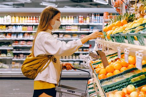 Inflação de alimentos aumenta custo de vida dos mais pobres em São ...