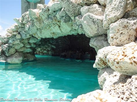 Swim-up bar at Taino Beach Resort, Freeport, Bahamas. Book an all inclusive trip to the Bahamas ...