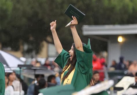 Pacifica High in Oxnard cheers on class of 2023