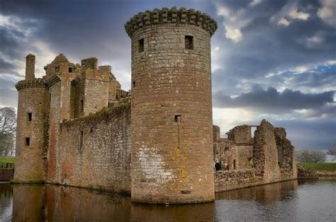 Caerlaverock Castle - History & Travel Tips