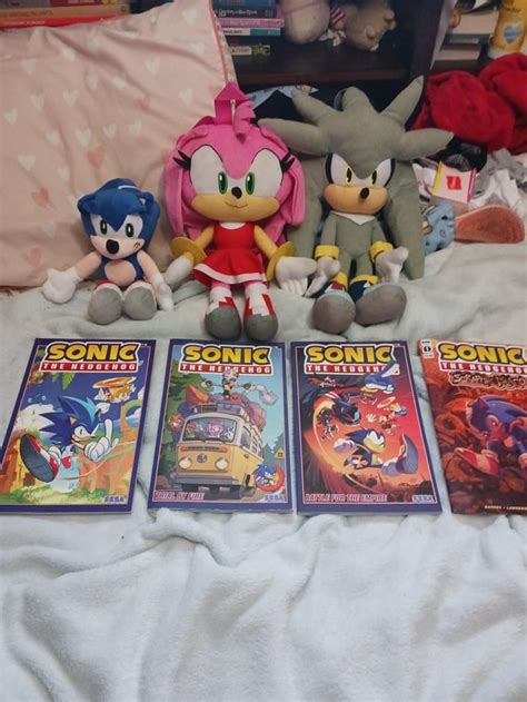 My collection of Sonic merch : r/SonicTheHedgehog