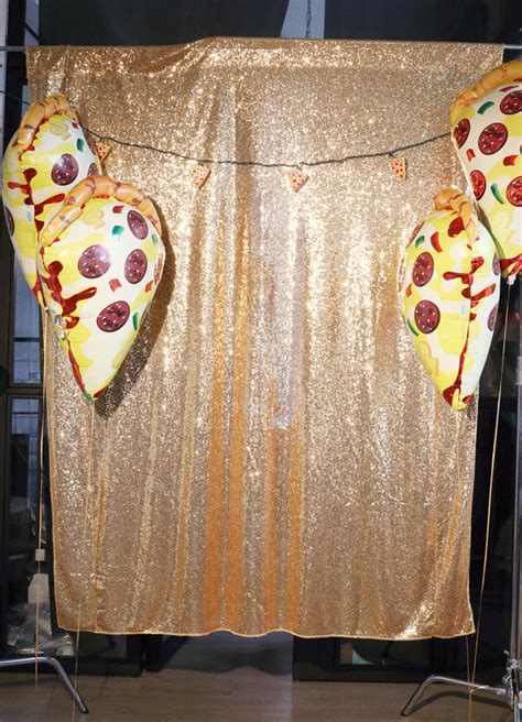 How To Throw An Awesome Pizza-Themed Party | Pizza party birthday ...