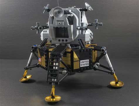 Review: 10266 NASA Apollo 11 Lunar Lander - FBTB