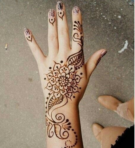 Top 7 Back Hand Mehndi Designs For Every Occation