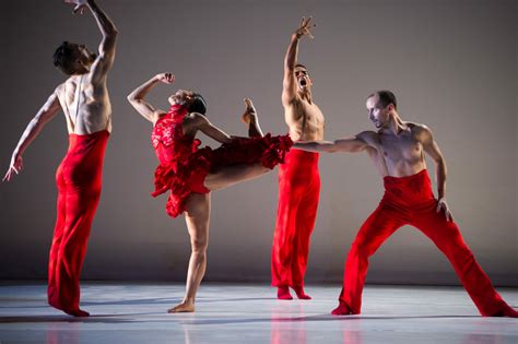 Joyce Theater Hosts BALLET HISPANICO Review