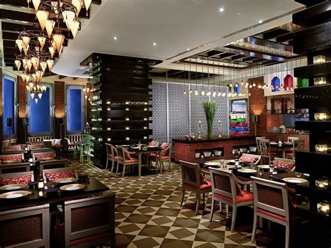 Top 7 Must Try Restaurants in Mumbai - Places to eat in Mumbai