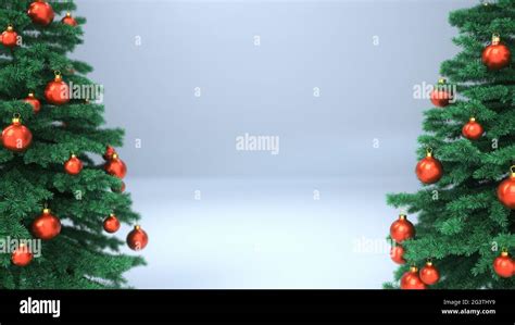 Christmas Tree Red Baubles Stock Photo - Alamy