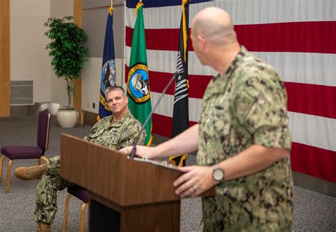 DVIDS - Images - Naval Station Everett hosts Change of Command [Image 5 of 6]