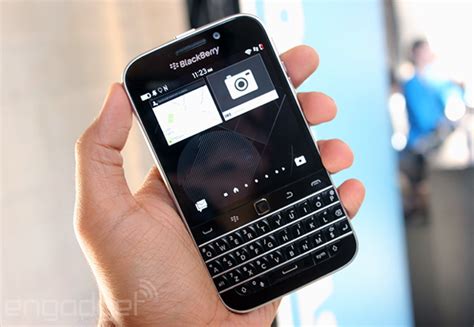 BlackBerry Classic review: A love letter to fans and few others