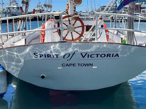 Cape Town: Sunset Cruise From V&A Waterfront With Bubbly