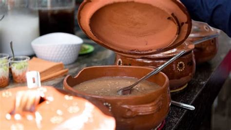 3 Spectacular Reasons You Should Own Mexican Clay Pots For Cooking ...