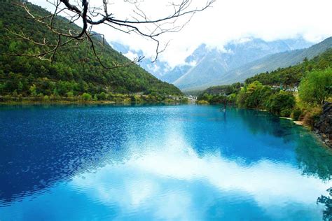 Blue Moon Valley, Lijiang, China | Baishui River