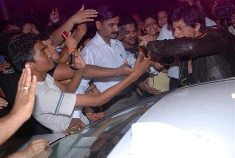 Shah Rukh Khan spotted in Bandra | Filmfare.com