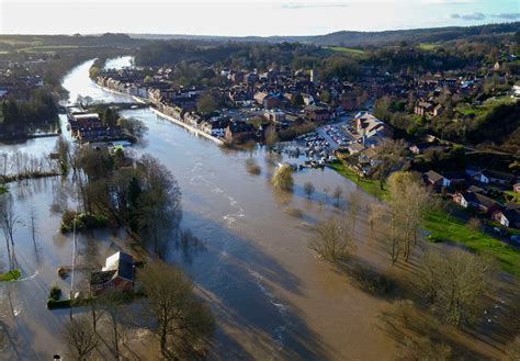 Aerial shots show dramatic flooding in Worcestershire after River Severn bursts its banks ...