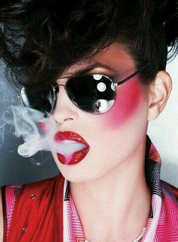 80's Robert Palmer Girls Makeup | High fashion makeup, Fashion makeup, Wave makeup