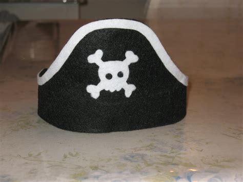 Artsy Fartsy: Felt Pirate Hats