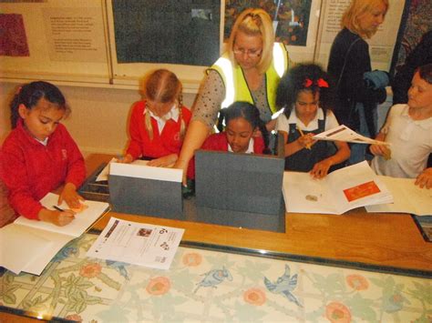 FAIRLOP PRIMARY SCHOOL: Year 3 visit William Morris Gallery