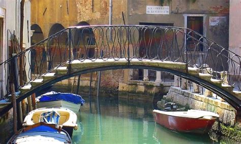 The Bridges of Venice - Overview of famous bridges and other crossings. How many bridges are ...