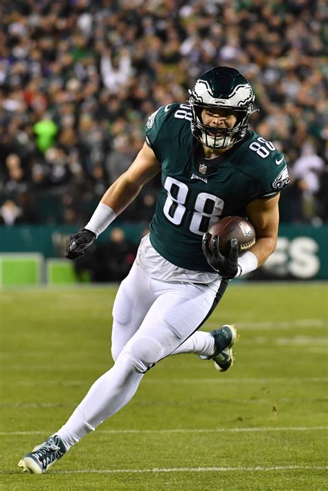 TE Dallas Goedert Addresses Eagles Future