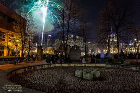 Crowds watch Pittsburgh fireworks on Light Up Night - MetroScenes.com ...