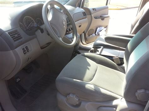 Picture of 2004 Toyota Sienna 4 Dr LE Passenger Van, interior