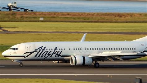 Alaska Airlines Fleet Boeing 737-800 Details and Pictures