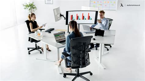 Essential Hot Desking Tips For The New Working Trend