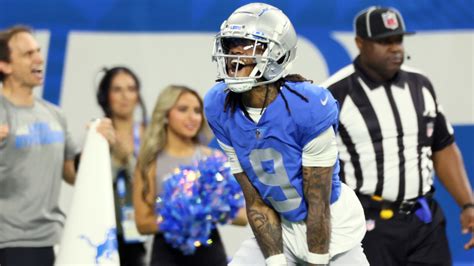 Lions WR Jameson Williams Sidelined After Suffering Leg Injury