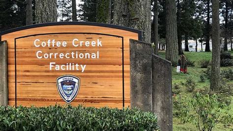 Nurse accused of sexual assault by 6 Coffee Creek inmates | KOIN.com