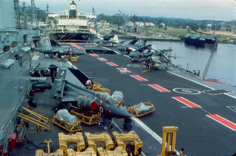 Colour of flight deck of HMS Victorious, postwar? - Maritime Cold War to 1990 - Britmodeller.com