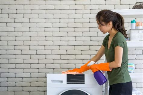 Easy Natural Washing Machine Cleaner Ideas [Recipes + Tips]