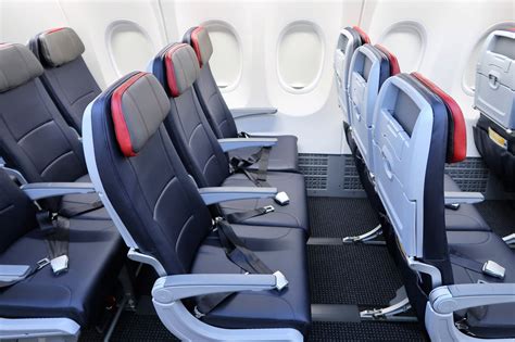 American Airlines Unveils Details of Main Cabin Extra Enhancements ...