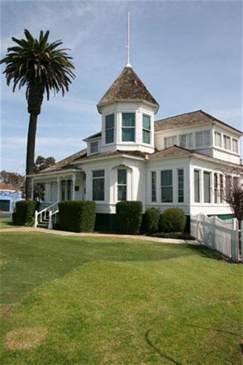 Huntington Beach's Newland House Museum